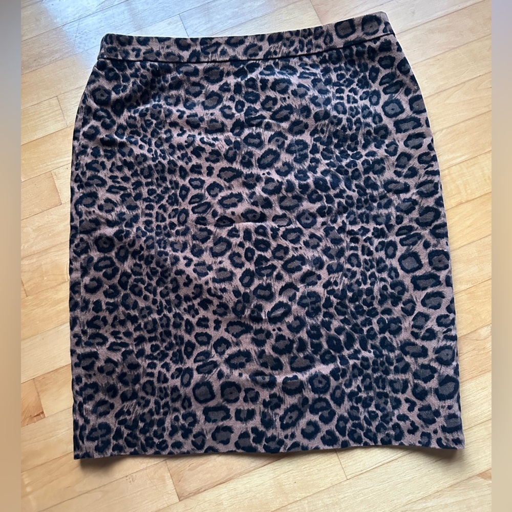 Talbots size 14 Leopard print 100% Cottton pencil skirt with polyester lining